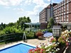 Hotel Thermal Aqua Maďarsko Hévíz - pohled na hotel a bazén